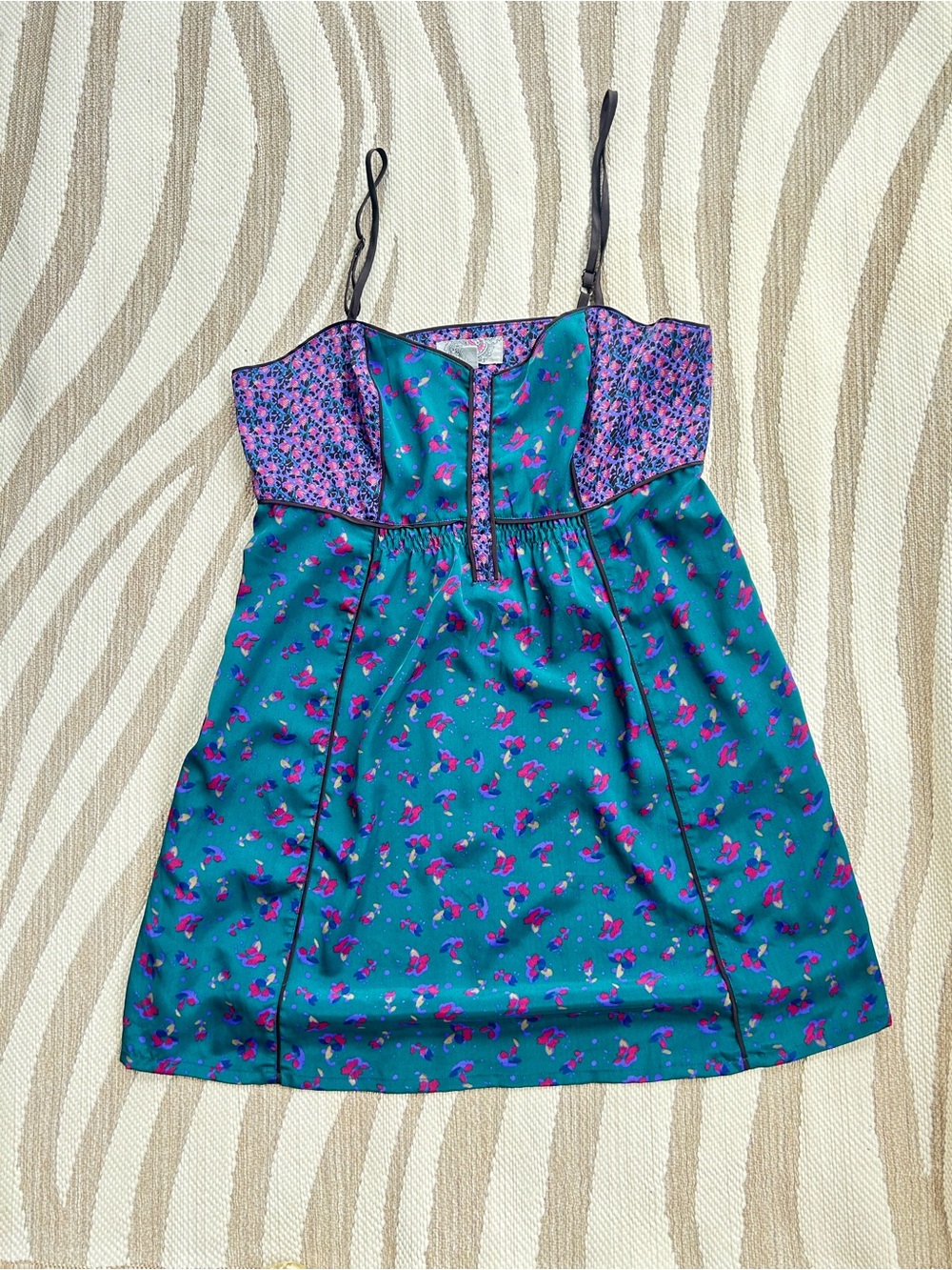 Vintage Y2k Ecoté Floral design  Spaghetti-Strap Dress slip dress. Made in India